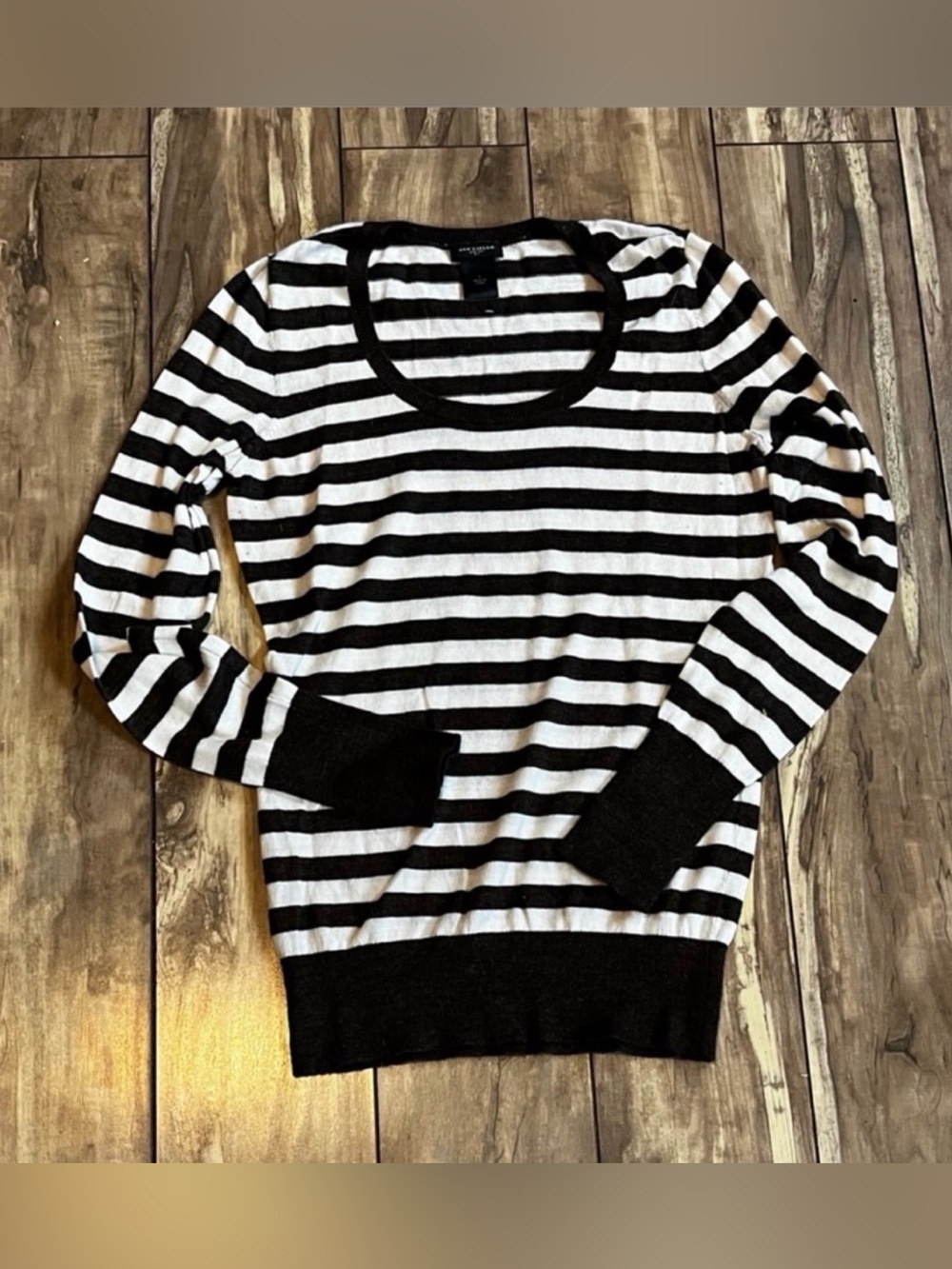 Ann Taylor brown and white long sleeve top in size small